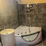 La Du Triomphe - Bain Balneotherapie,netflix Apartment *
