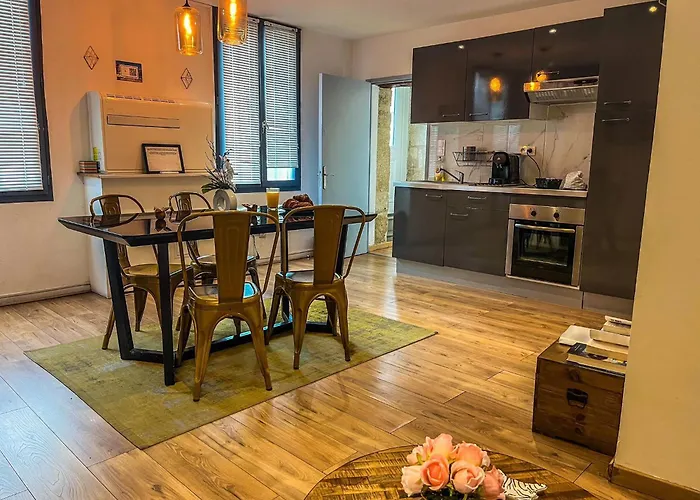 Apartamento La Du Triomphe - Bain Balneotherapie,netflix *